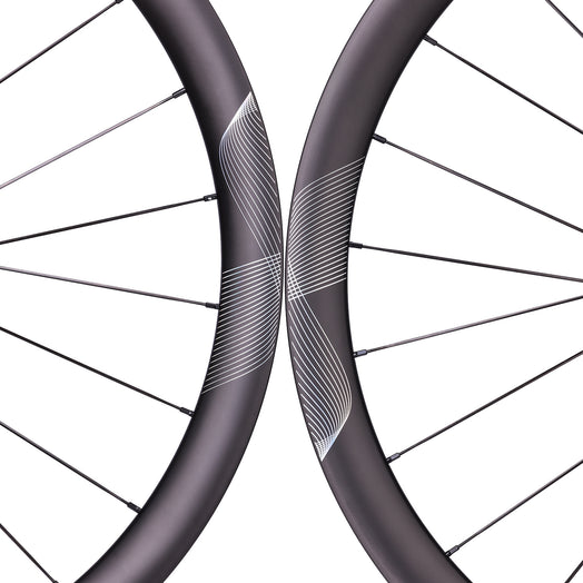 ICAN ULTRA 40 carbon disc wheels with ceramic bearings